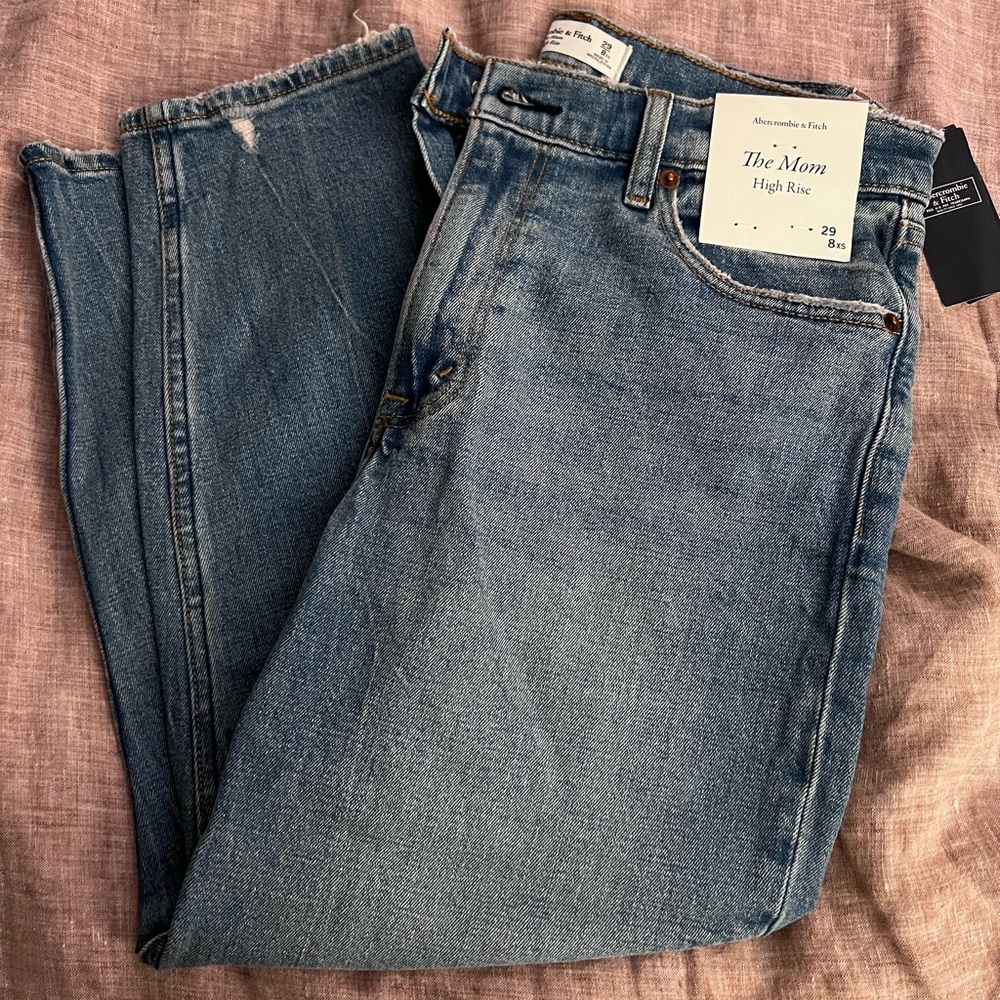 Abercrombie & Fitch Mom Jeans - High Rise